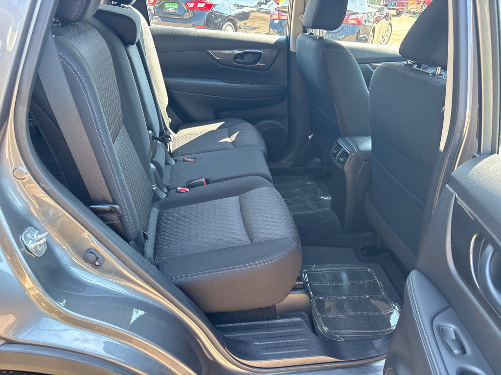 2019 Nissan Rogue Image 19