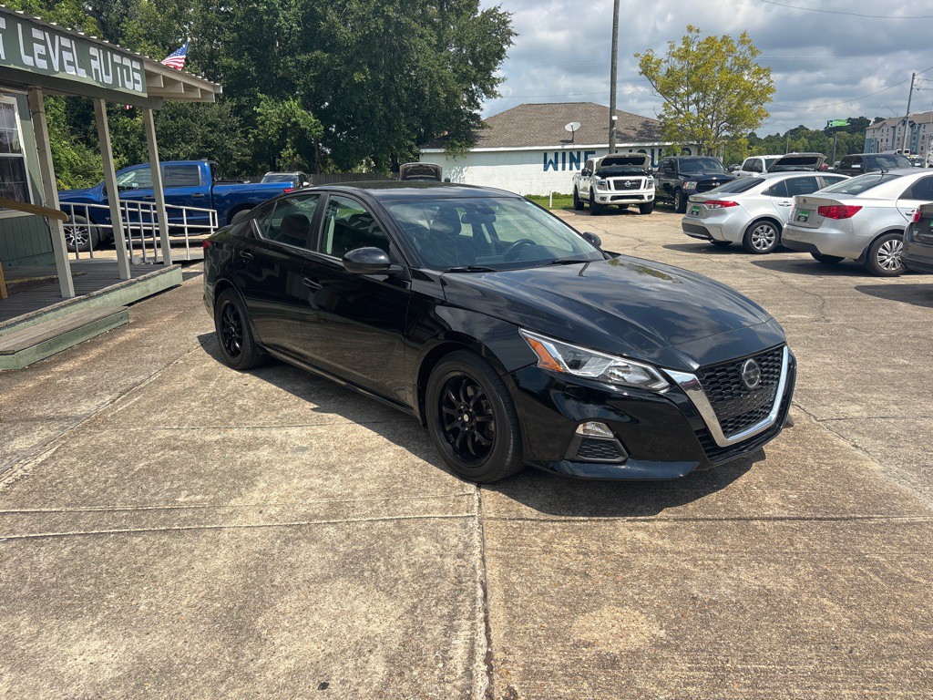 2021 Nissan Altima Image 5