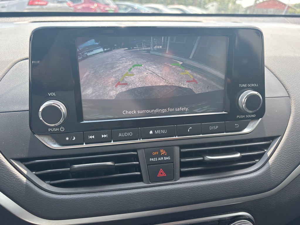 2021 Nissan Altima Image 13