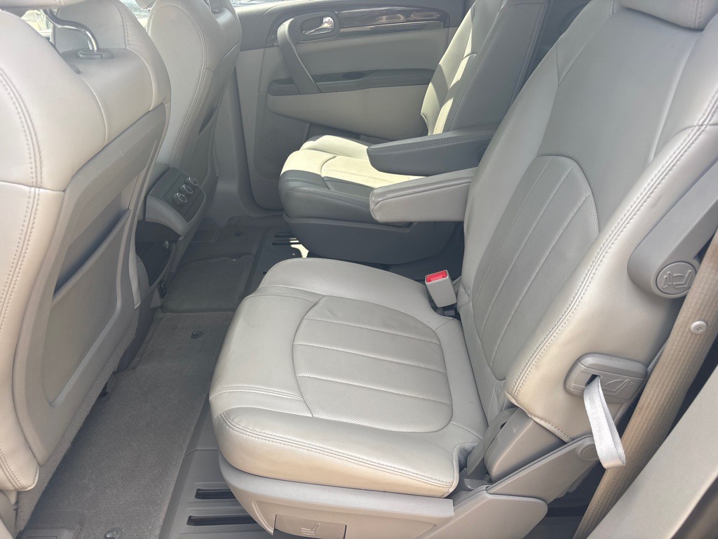 2015 Buick Enclave Image 24