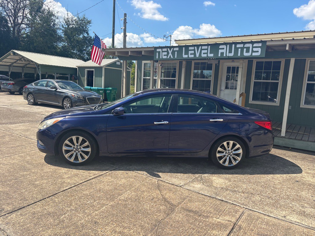 2012 Hyundai Sonata Image 2
