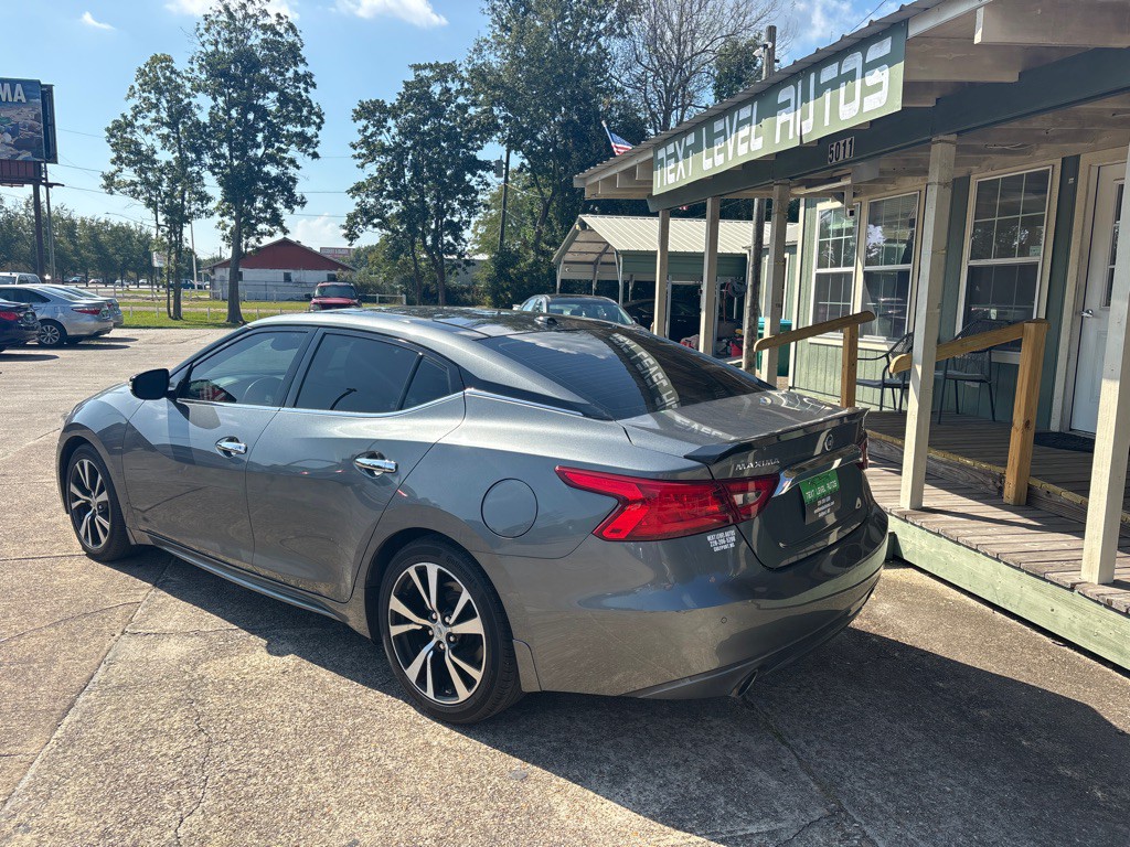 2017 Nissan Maxima Image 3
