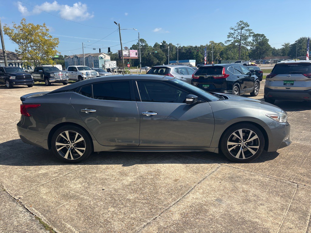 2017 Nissan Maxima Image 6