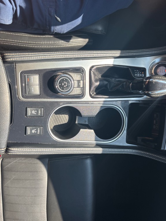 2017 Nissan Maxima Image 16