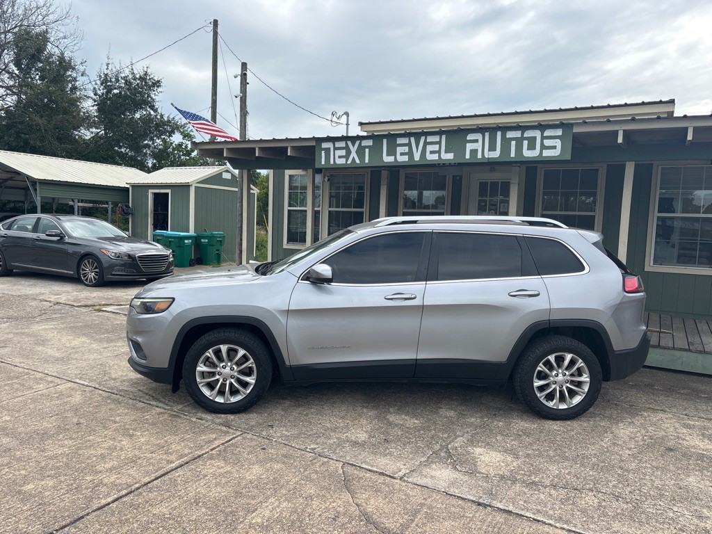 2019 Jeep Cherokee Image 2