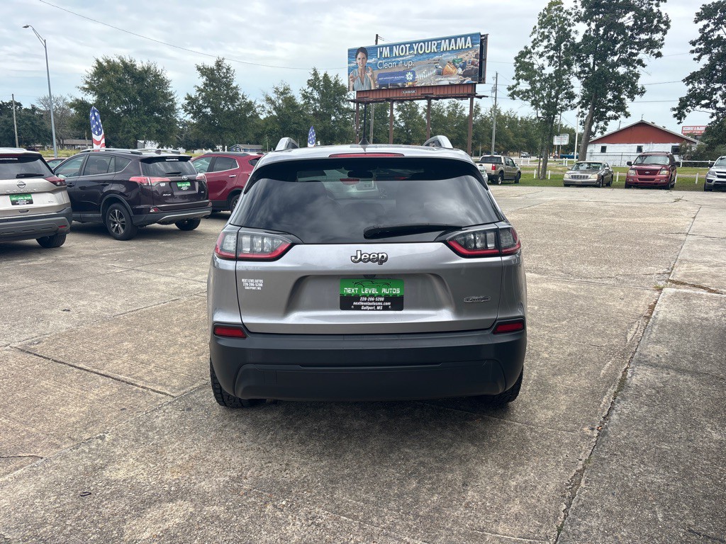 2019 Jeep Cherokee Image 8