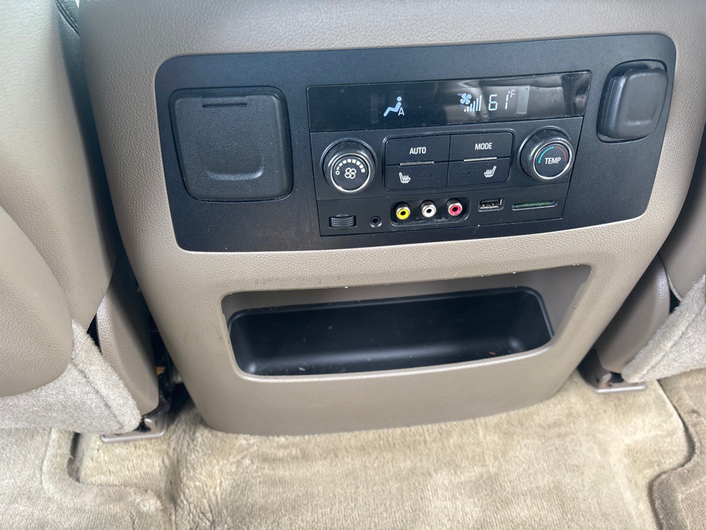 2015 Chevrolet Tahoe Image 21