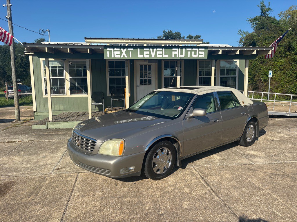 2004 Cadillac DeVille Image 1