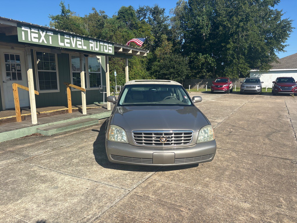 2004 Cadillac DeVille Image 4
