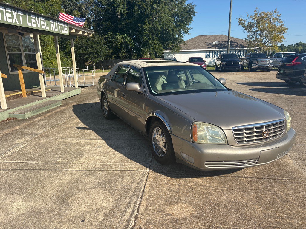 2004 Cadillac DeVille Image 5