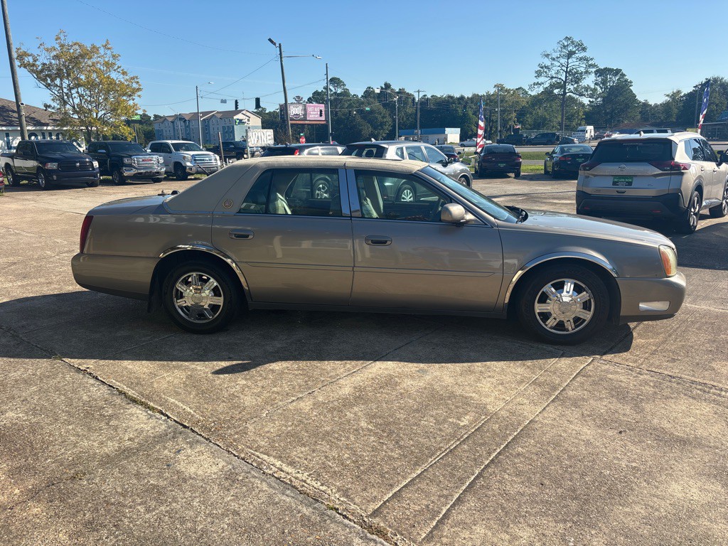 2004 Cadillac DeVille Image 6