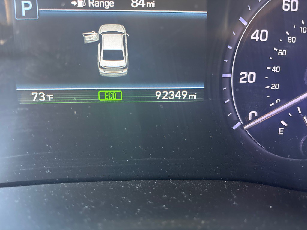2019 Genesis G80 Image 12