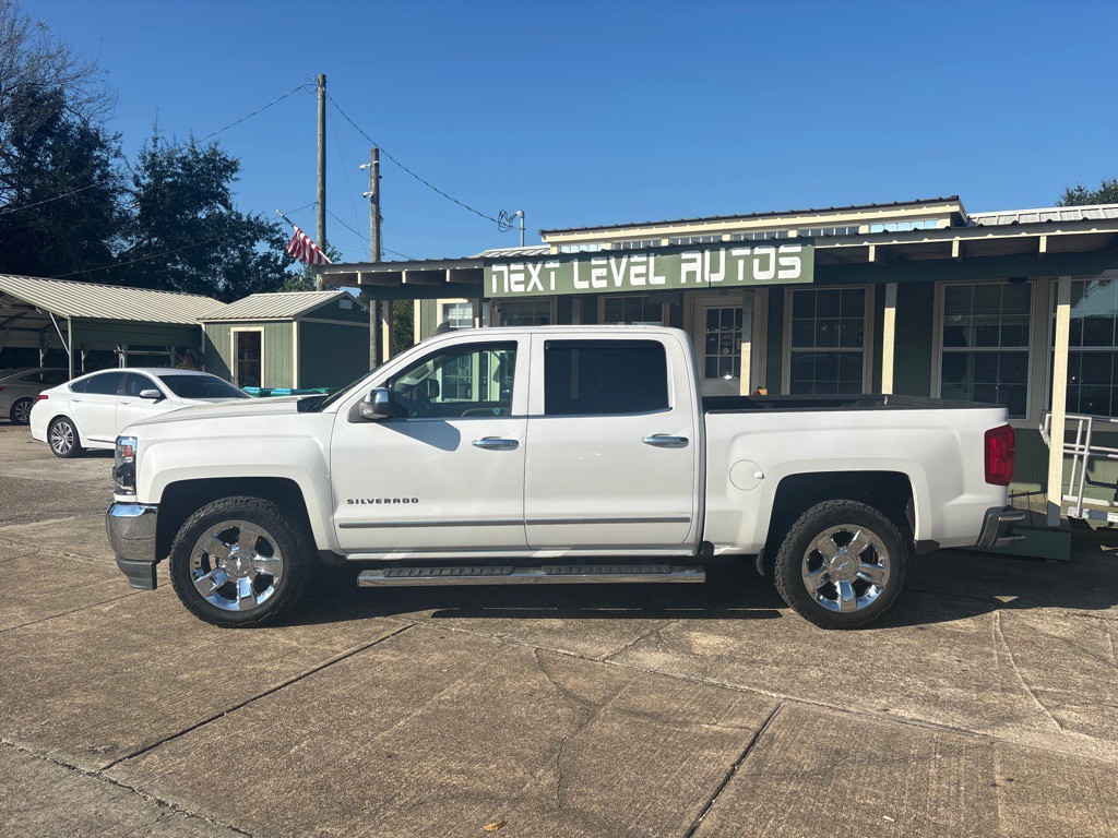 2017 Chevrolet Silverado 1500 Image 2