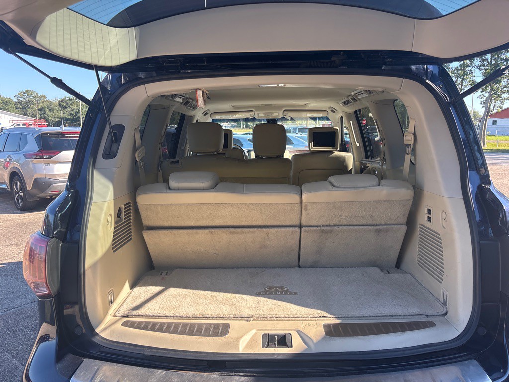 2015 INFINITI QX80 Image 9