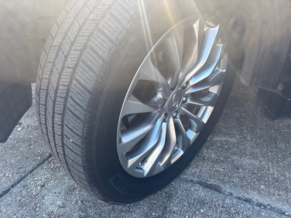 2015 INFINITI QX80 Image 12