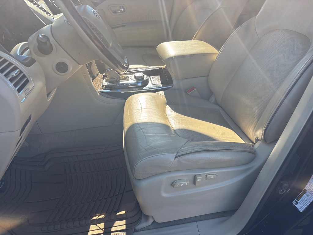 2015 INFINITI QX80 Image 14