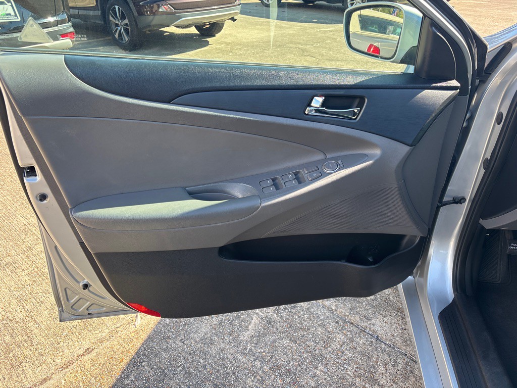 2013 Hyundai Sonata Image 10
