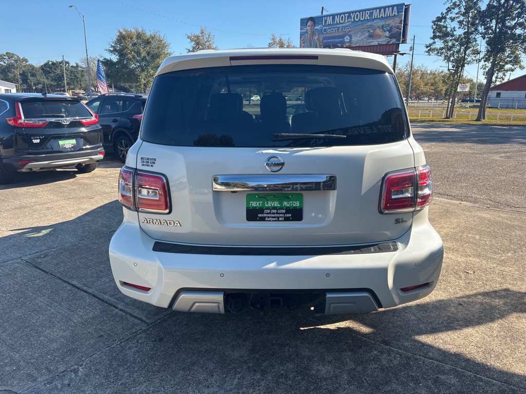 2018 Nissan Armada Image 9