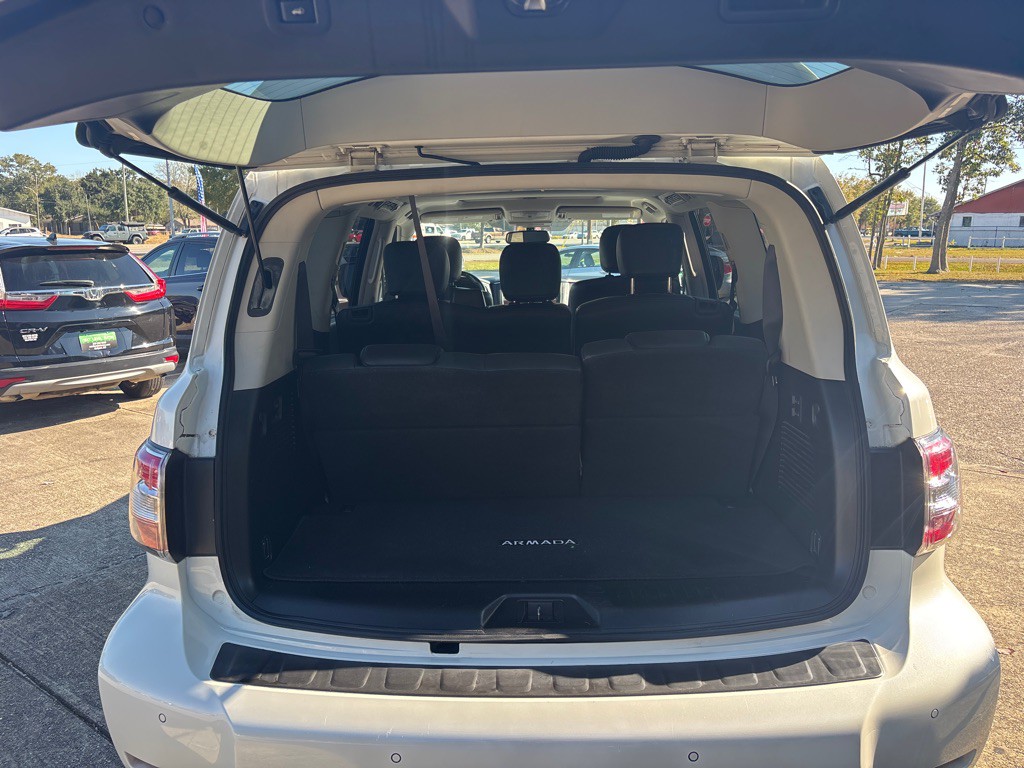 2018 Nissan Armada Image 10
