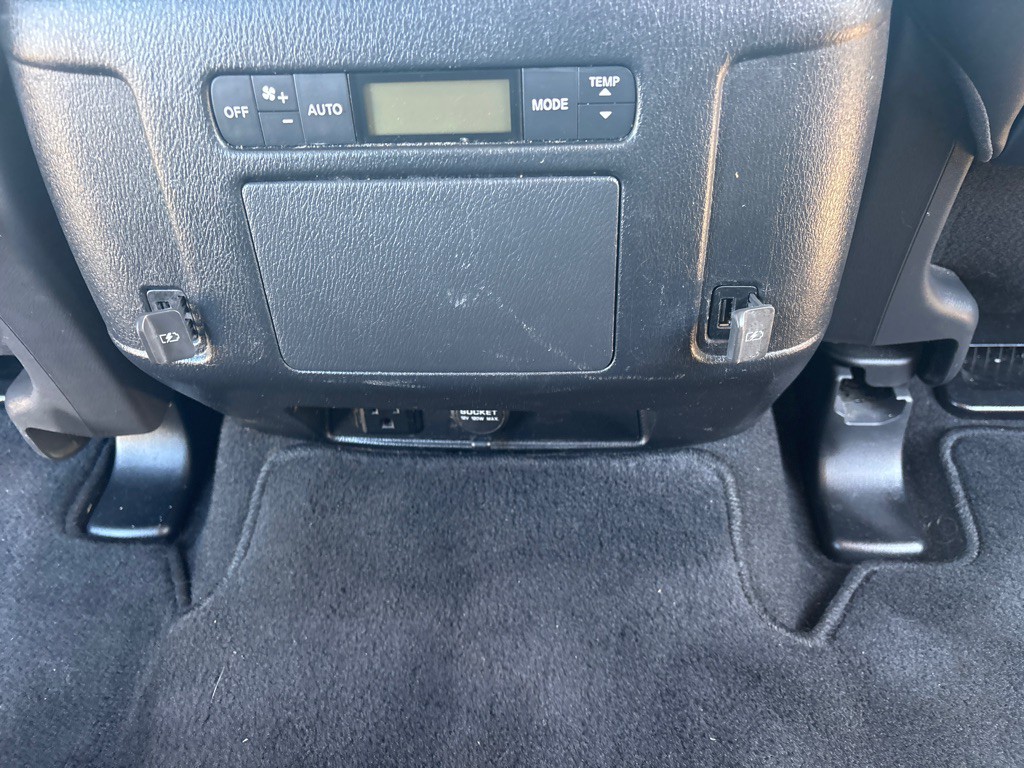 2018 Nissan Armada Image 23