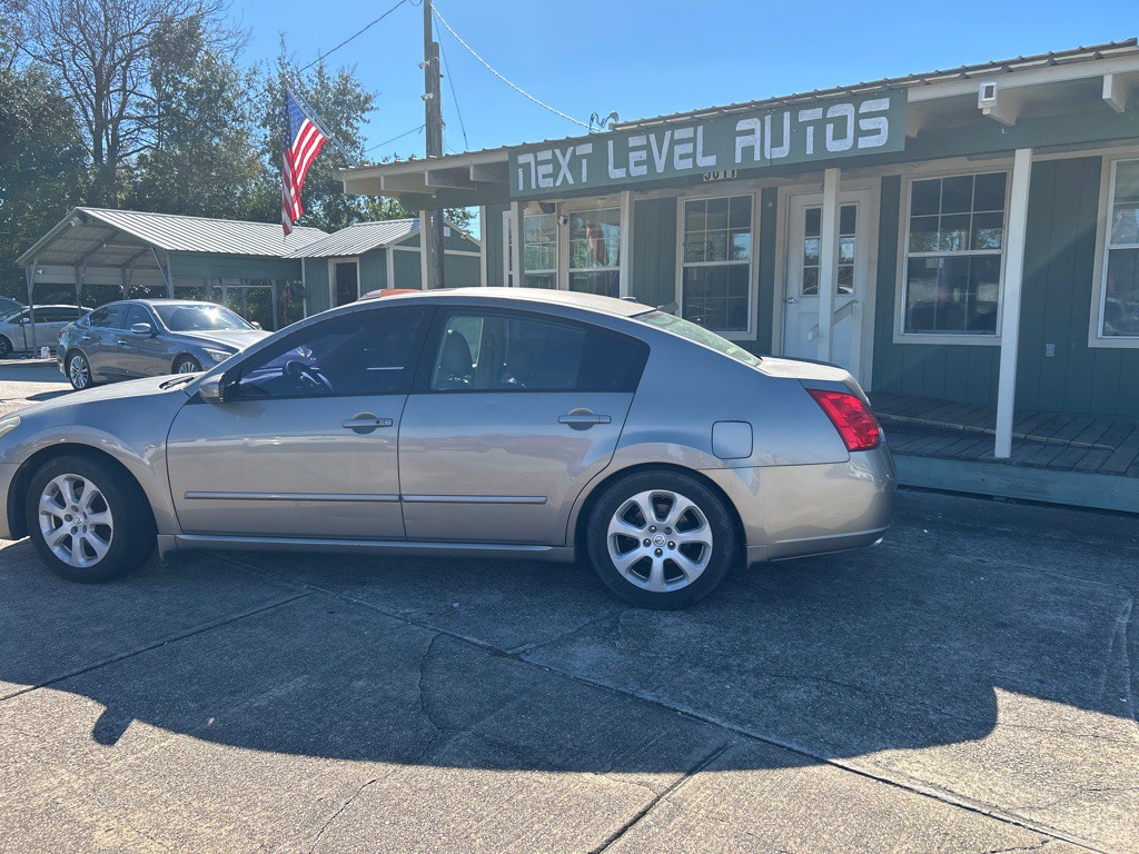 2008 Nissan Maxima Image 2