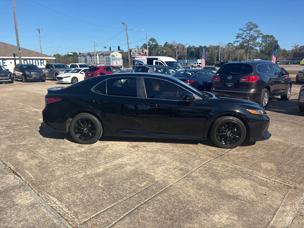 2019 Toyota Camry Image 6