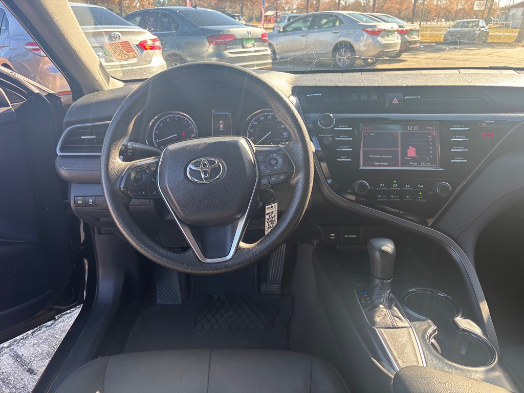 2019 Toyota Camry Image 15