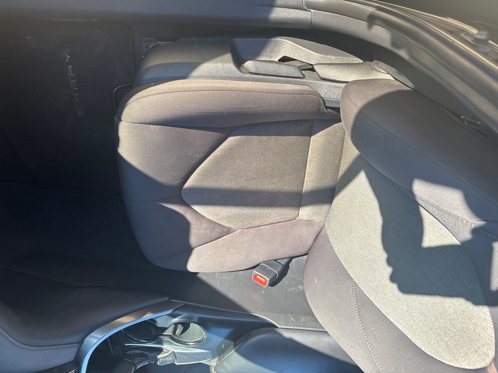 2019 Toyota Camry Image 17