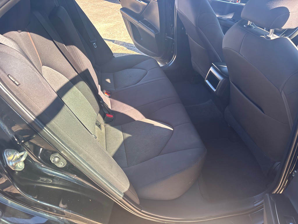 2019 Toyota Camry Image 18