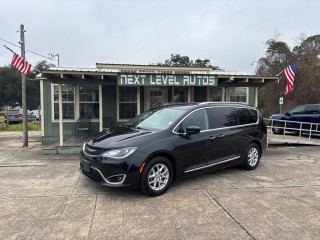 Image for 2020 Chrysler Pacifica Touring L ID: 7100226