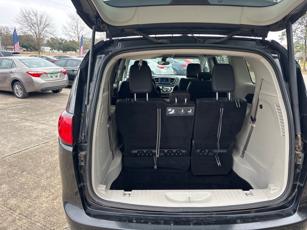 2020 Chrysler Pacifica Image 9