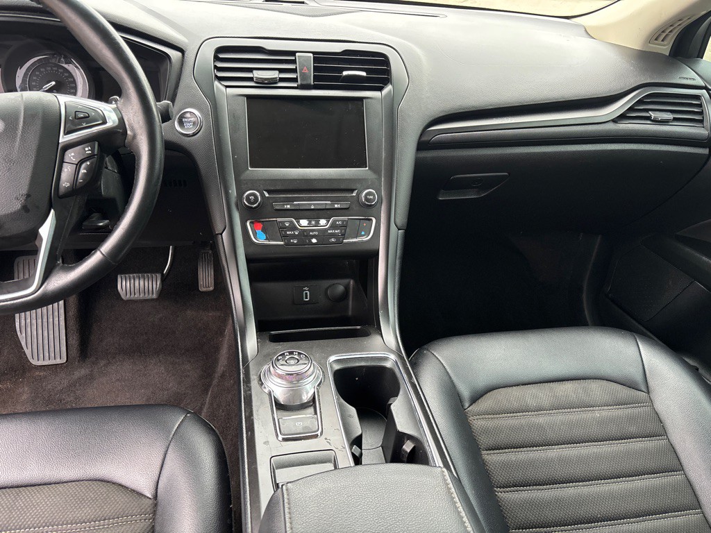 2018 Ford Fusion Image 15