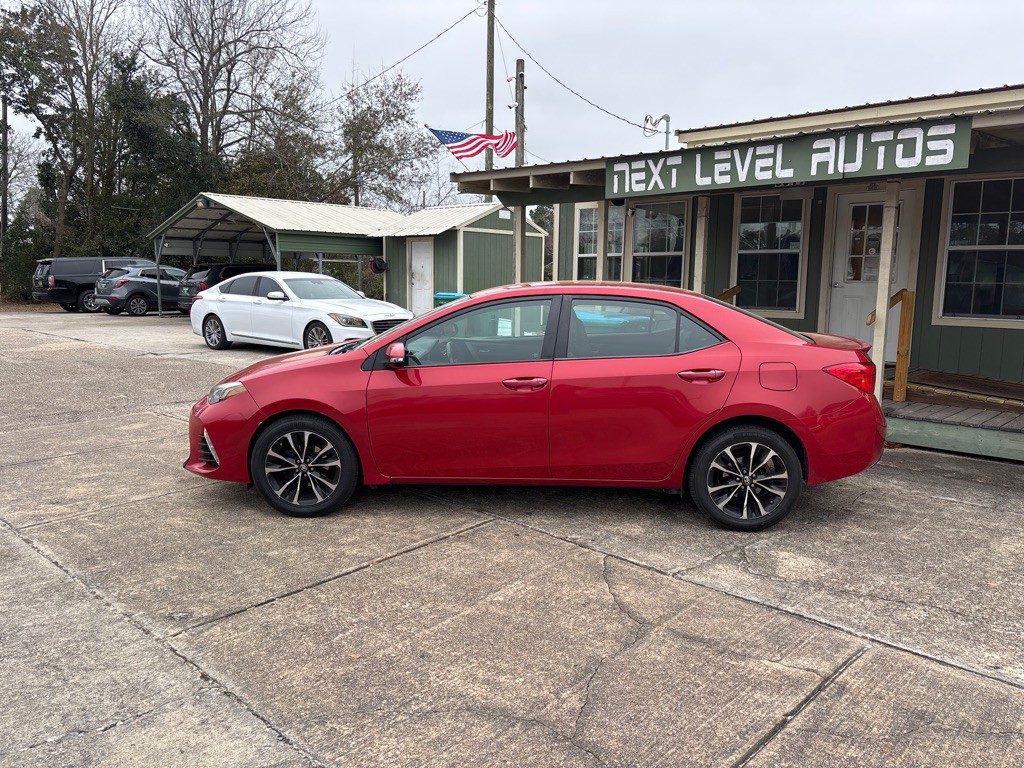 2017 Toyota Corolla Image 2