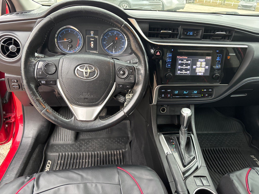 2017 Toyota Corolla Image 14