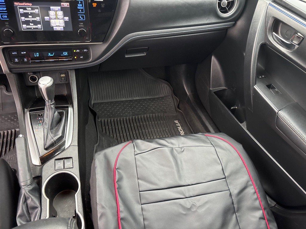 2017 Toyota Corolla Image 15