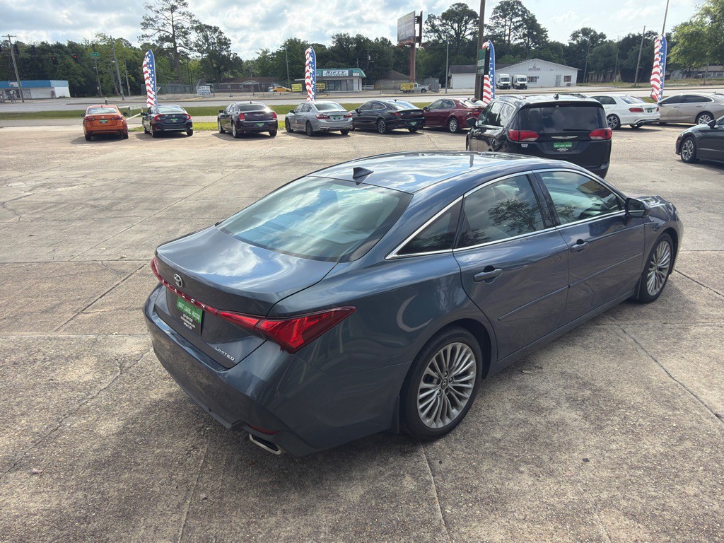 2019 Toyota Avalon Image 7