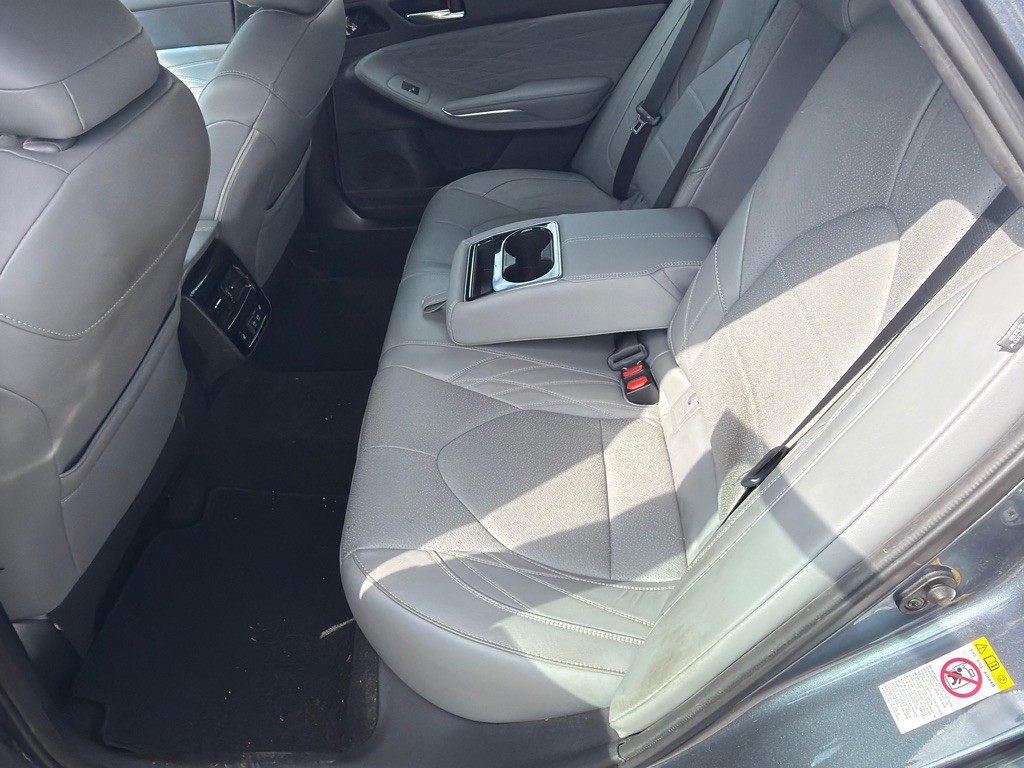 2019 Toyota Avalon Image 18
