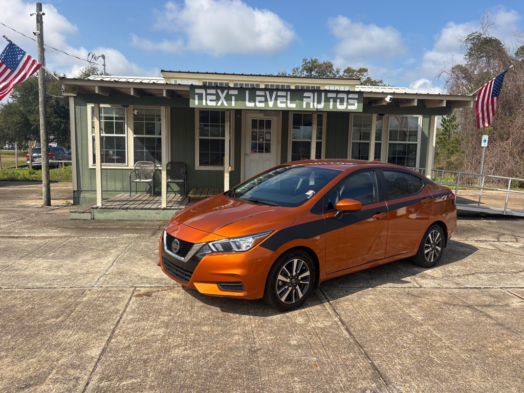 2022 Nissan Versa Image 1