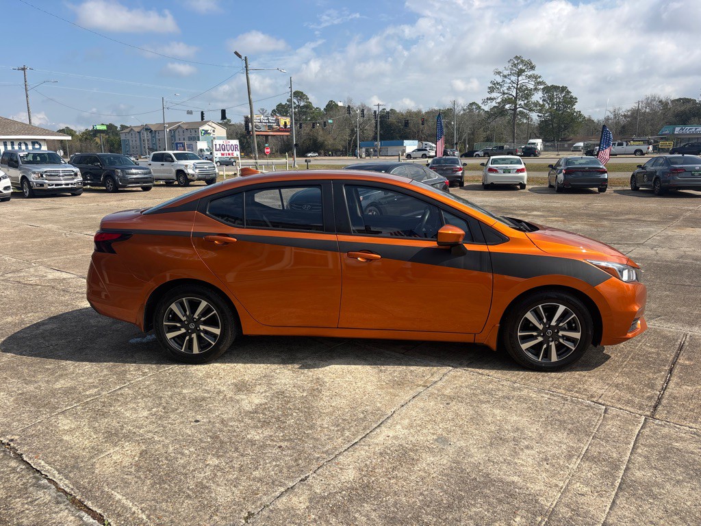 2022 Nissan Versa Image 6