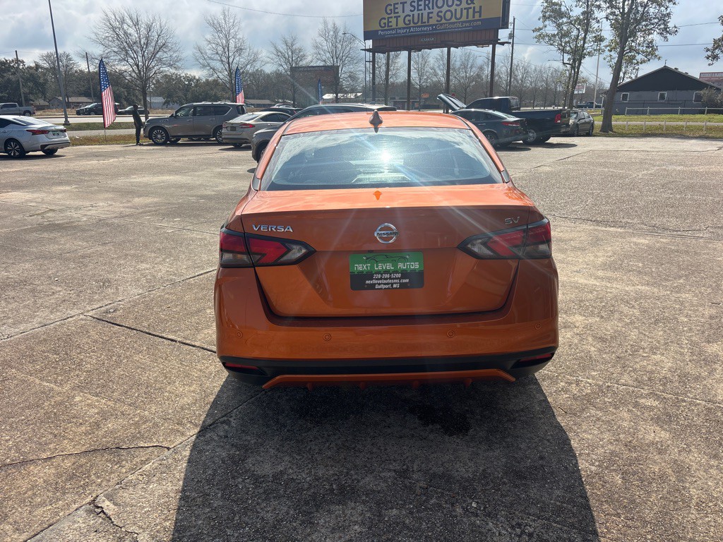 2022 Nissan Versa Image 8