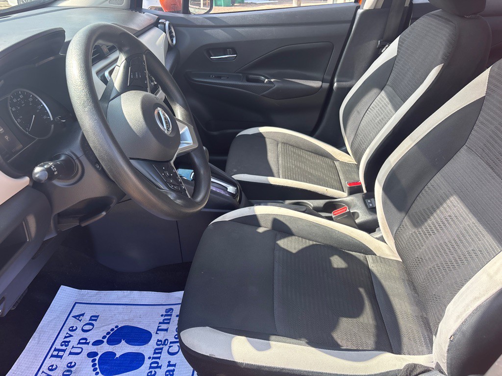 2022 Nissan Versa Image 11