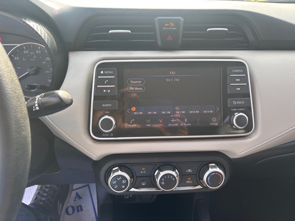 2022 Nissan Versa Image 13