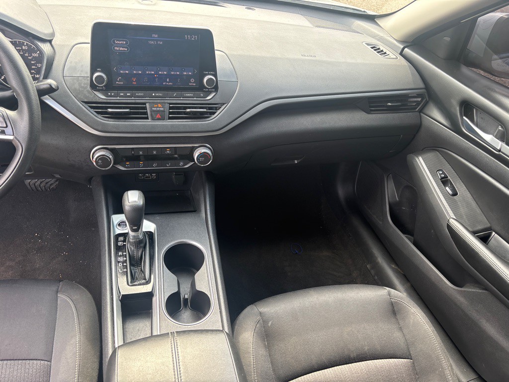 2022 Nissan Altima Image 15