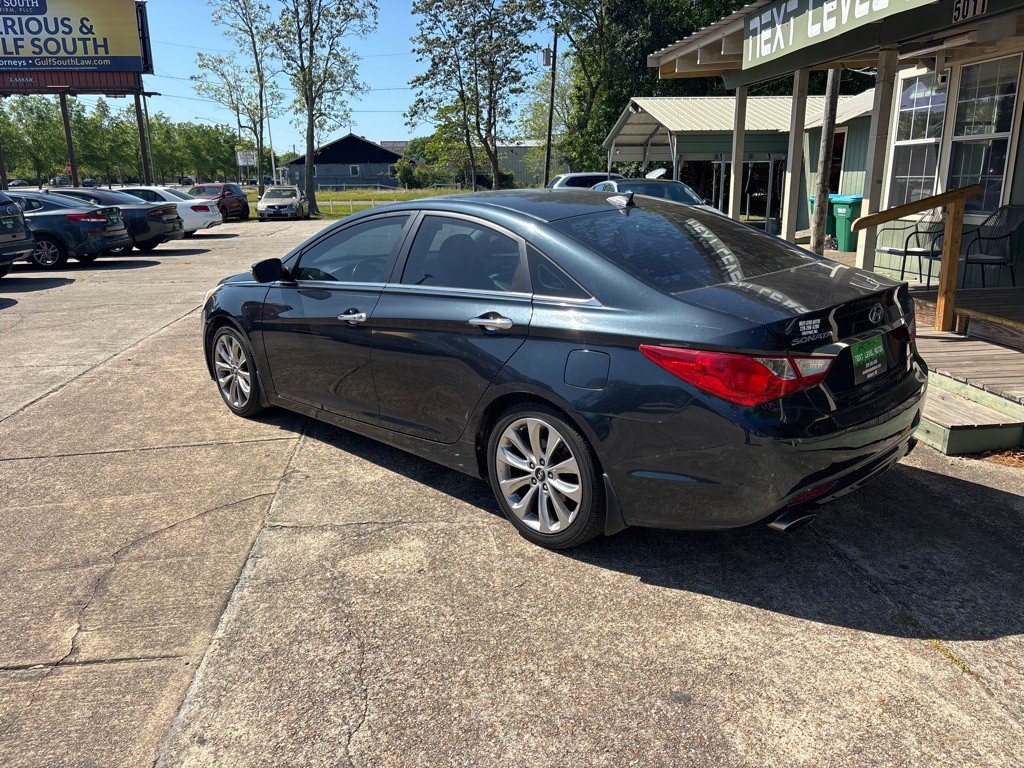 2013 Hyundai Sonata Image 3