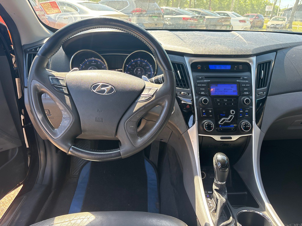 2013 Hyundai Sonata Image 16
