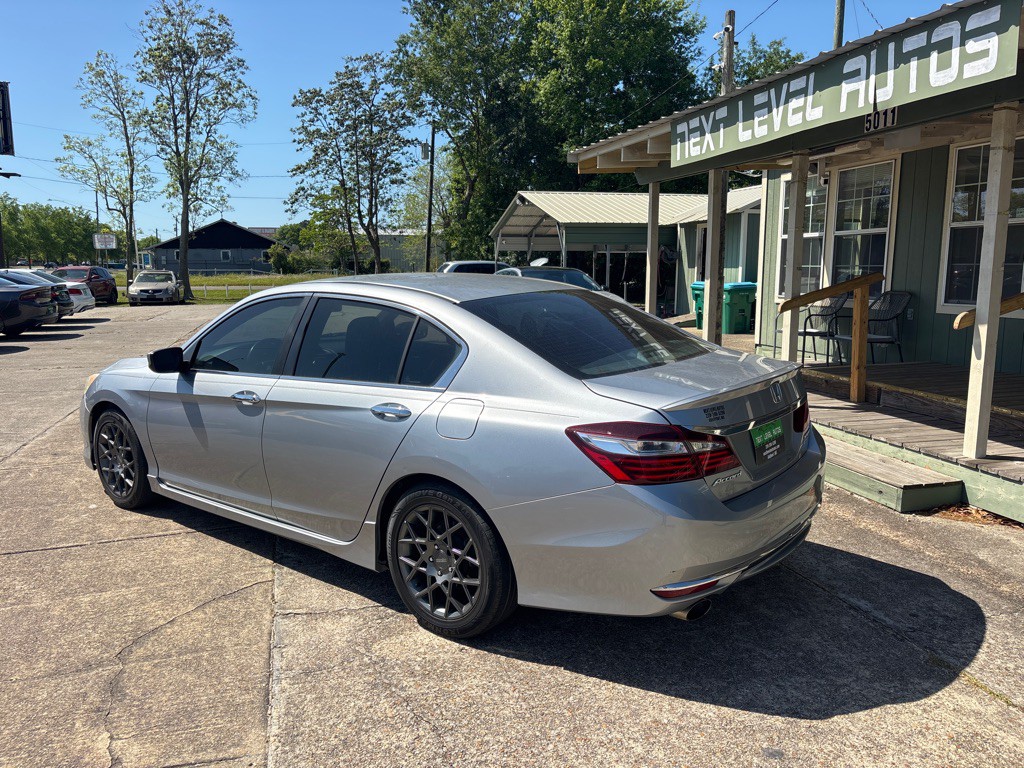 2017 Honda Accord Image 3