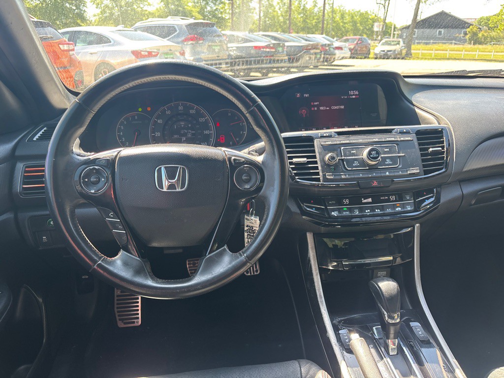 2017 Honda Accord Image 15