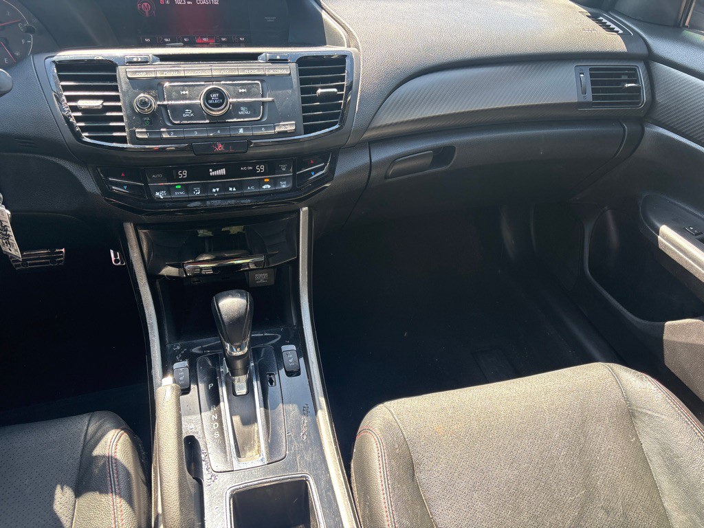 2017 Honda Accord Image 16