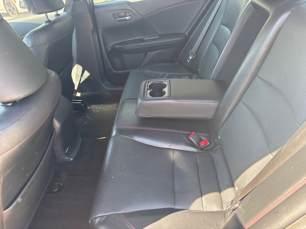 2017 Honda Accord Image 19