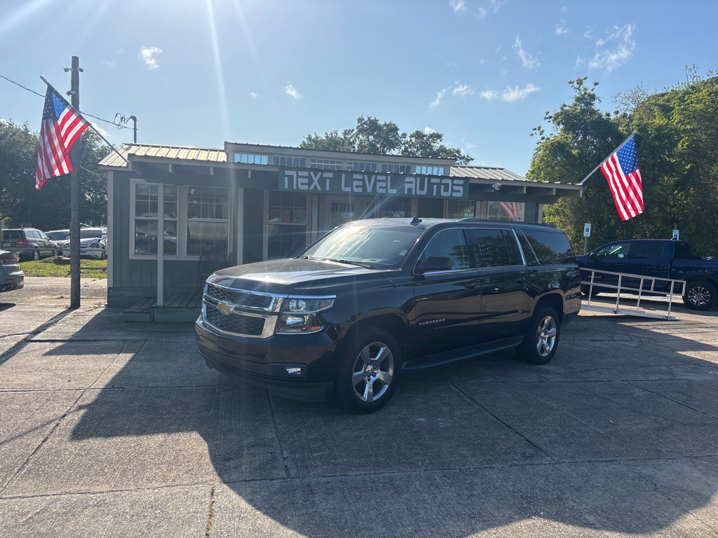 2016 Chevrolet Suburban Image 1
